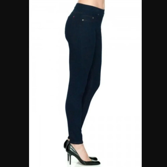 Spanx Ready-to-Wow! Denim Leggings in Dark Blue Wash - Picture 2 of 10